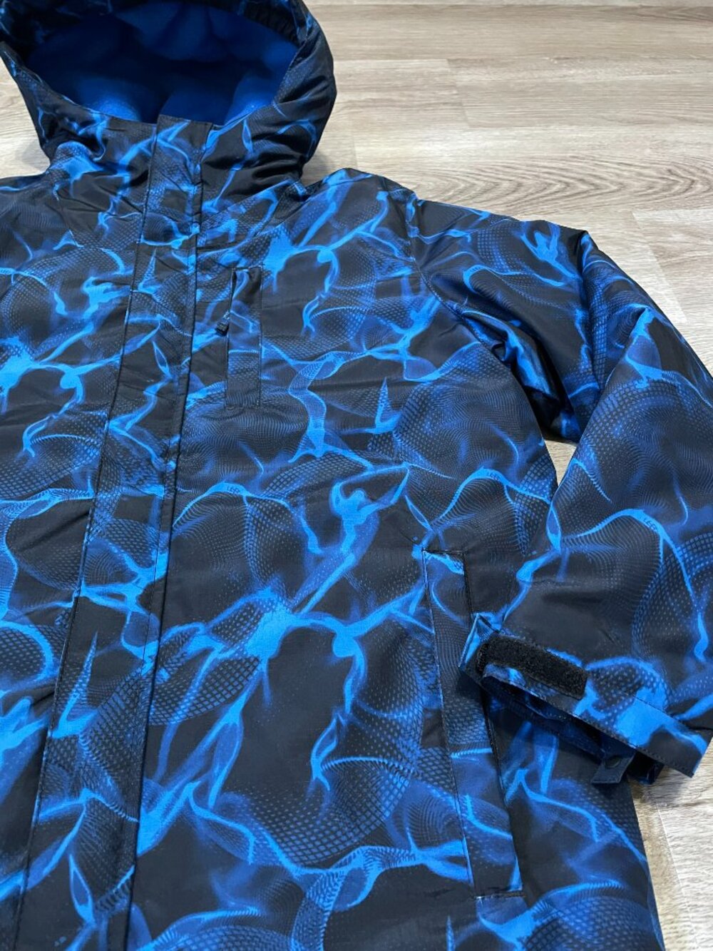 Blue Jacket - Picture 12 of 12